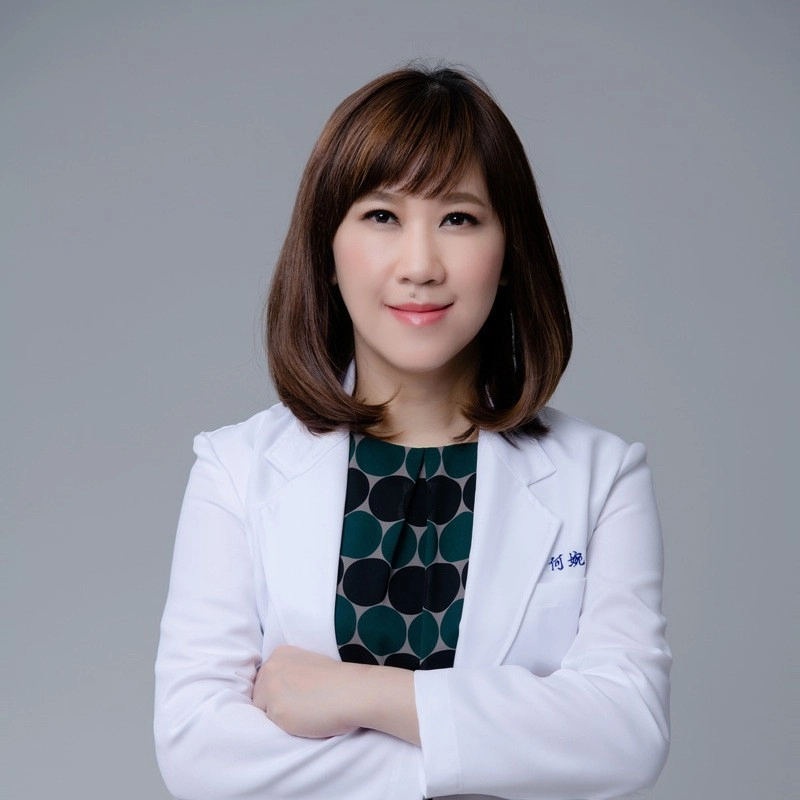 何婉菁 院長